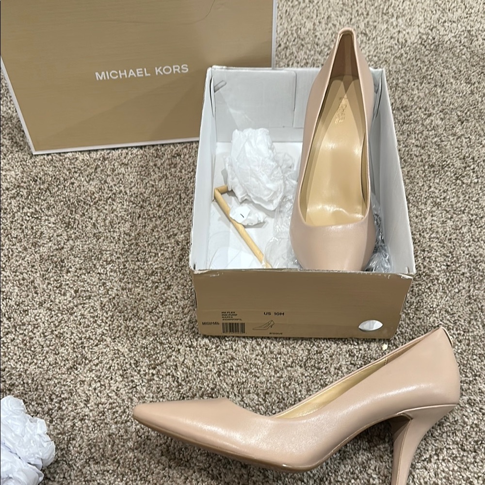 Michael Kors Women's Nude Pumps